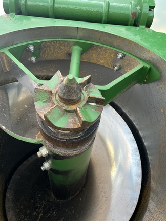 Used 2023 Brandt DXT 2500 Grain Carts at Horizon Ag & Turf in Falher, AB - Photo3