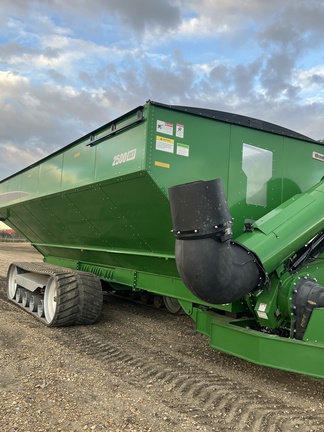 Used 2023 Brandt DXT 2500 Grain Carts at Horizon Ag & Turf in Falher, AB - Photo10