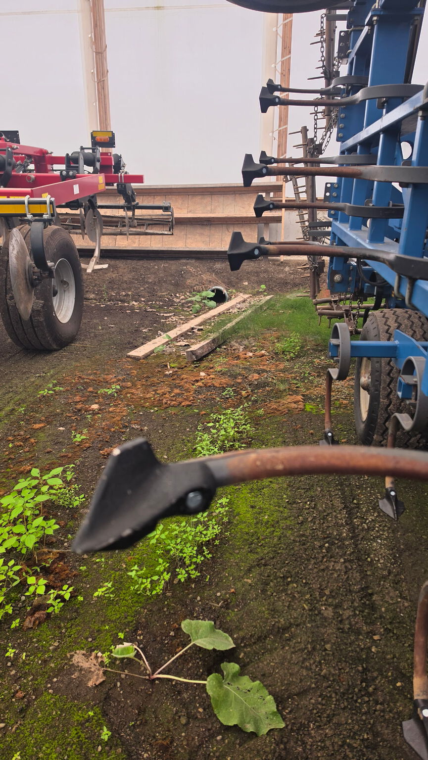 2016 Penta 300 Field Cultivators