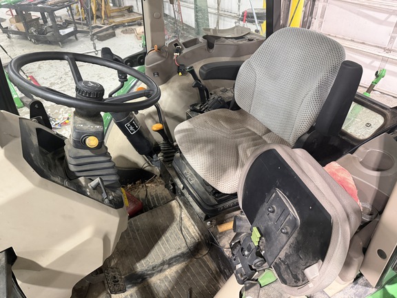 Photo of 2019 John Deere 5065E