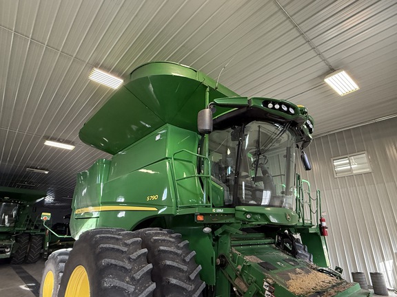  John Deere S790