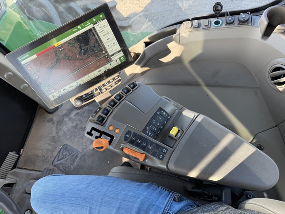 2025 John Deere 9R 640 - Photo38