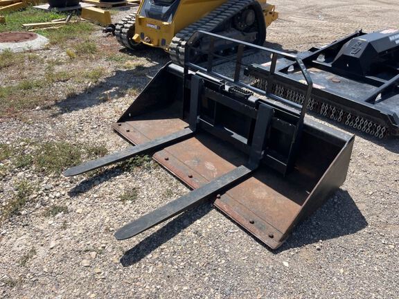 Photo of John Deere 76BUCKET