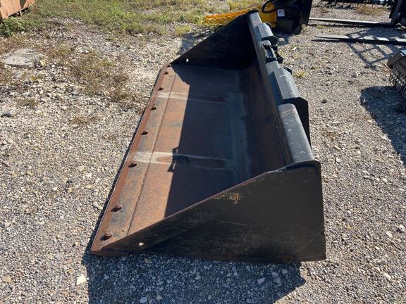 0 John Deere 76BUCKET