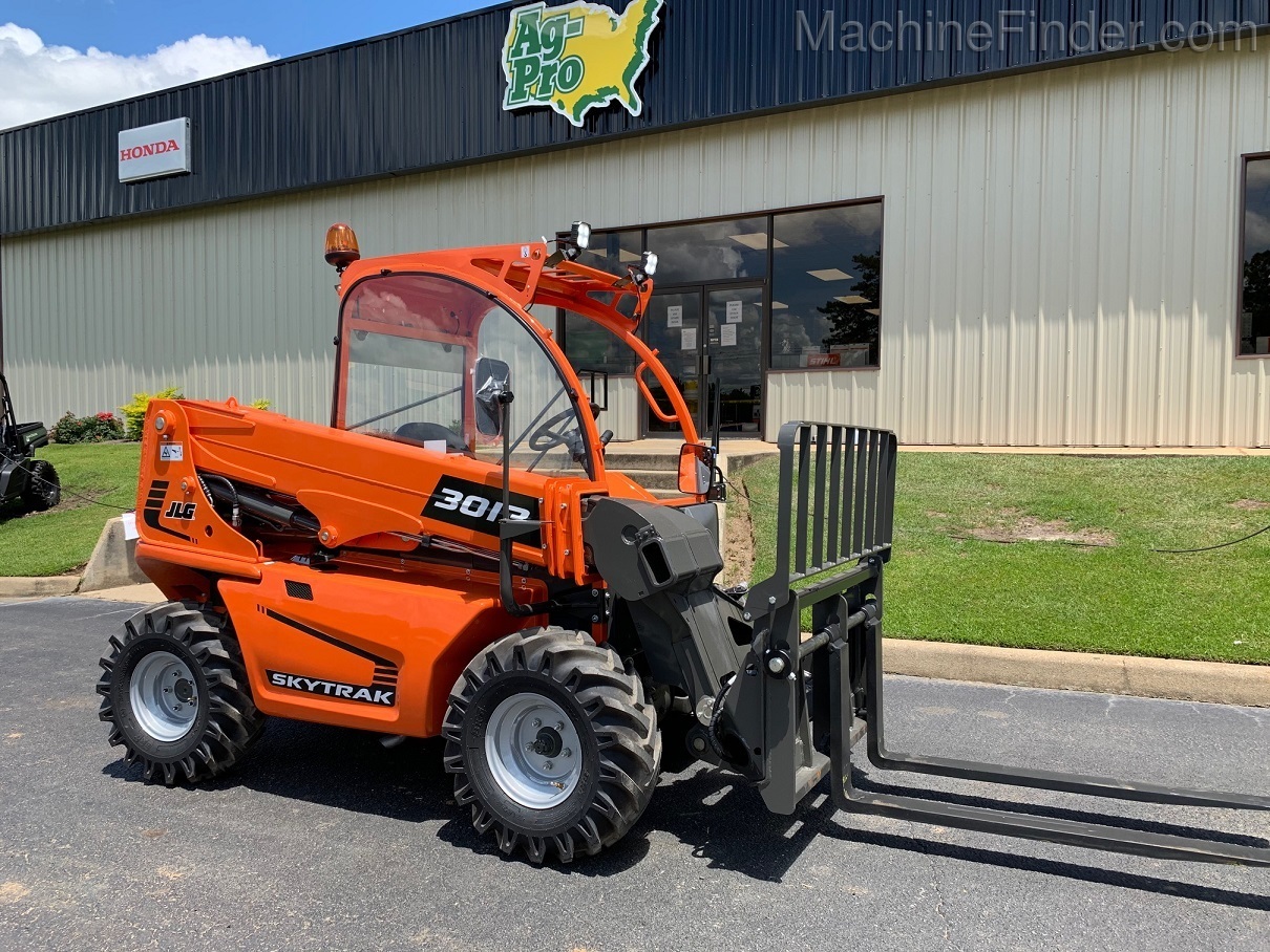 2020 Skytrak 3013 Image 1