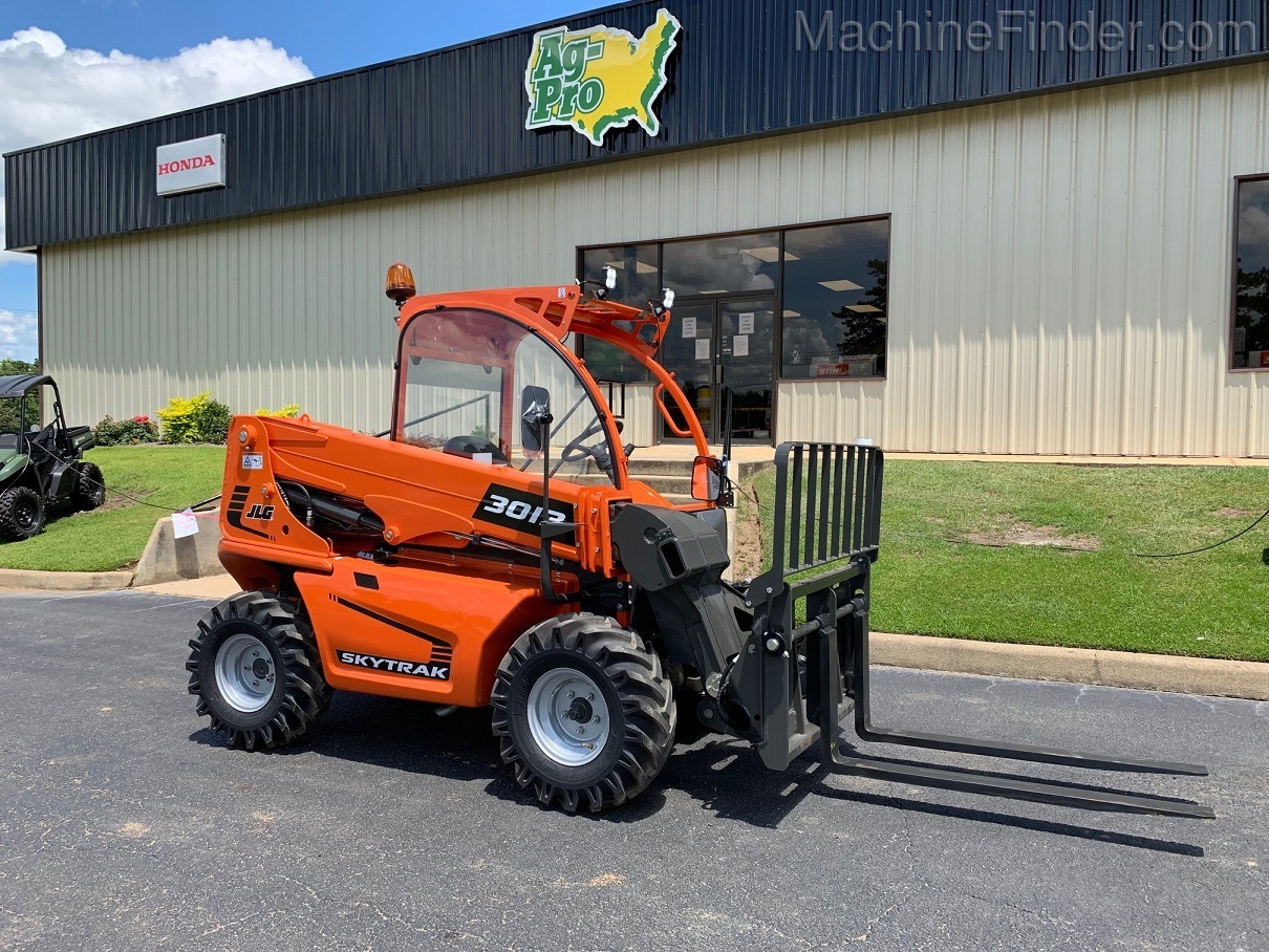 2020 Skytrak 3013 Image 2