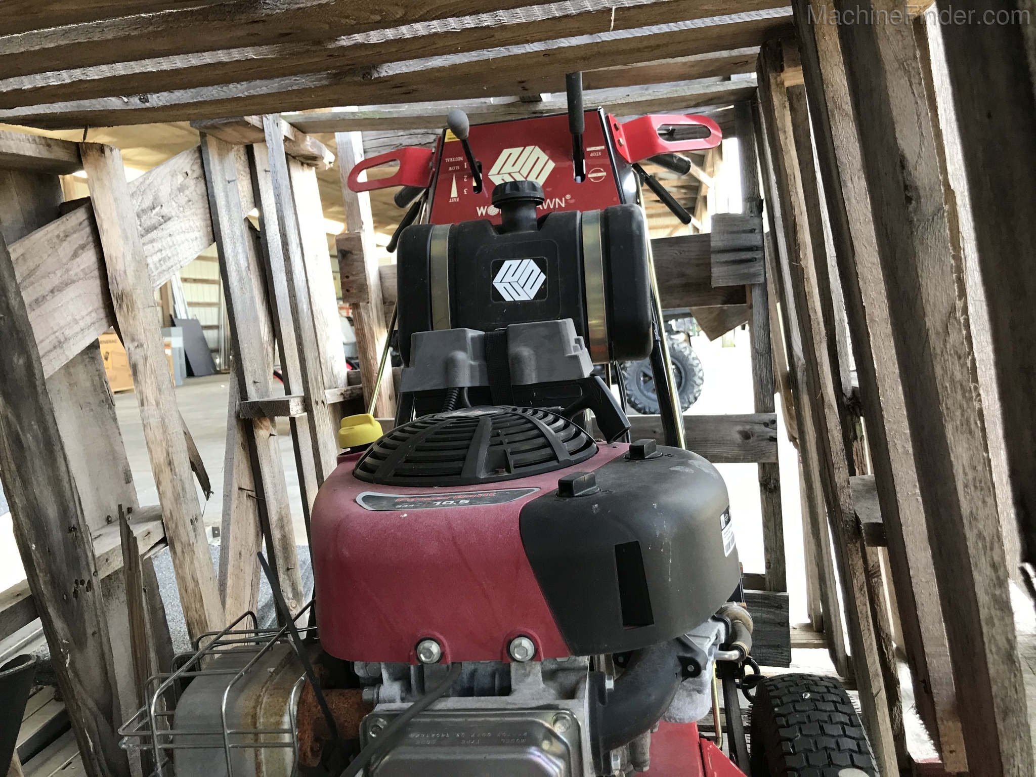 World Lawn 32 inch walk behind Image 2