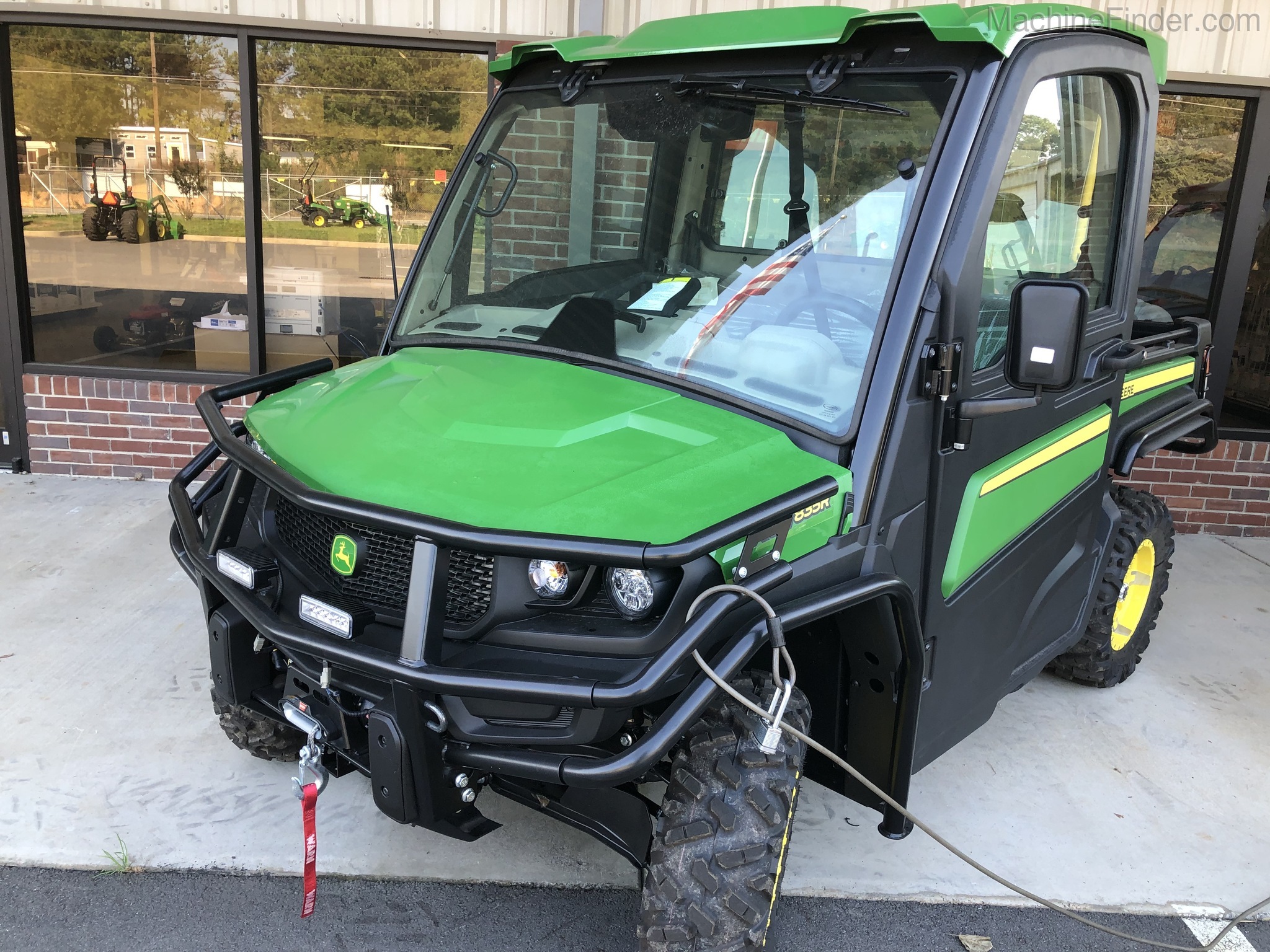 2020 John Deere 835R Image 1