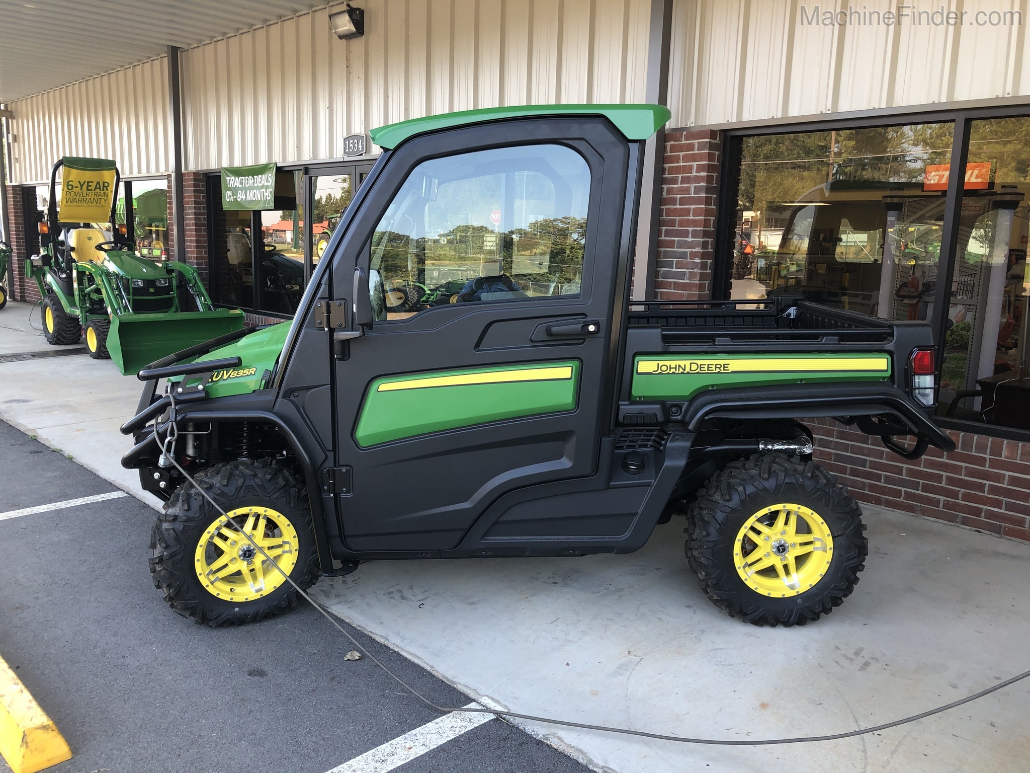 2020 John Deere 835R Image 2