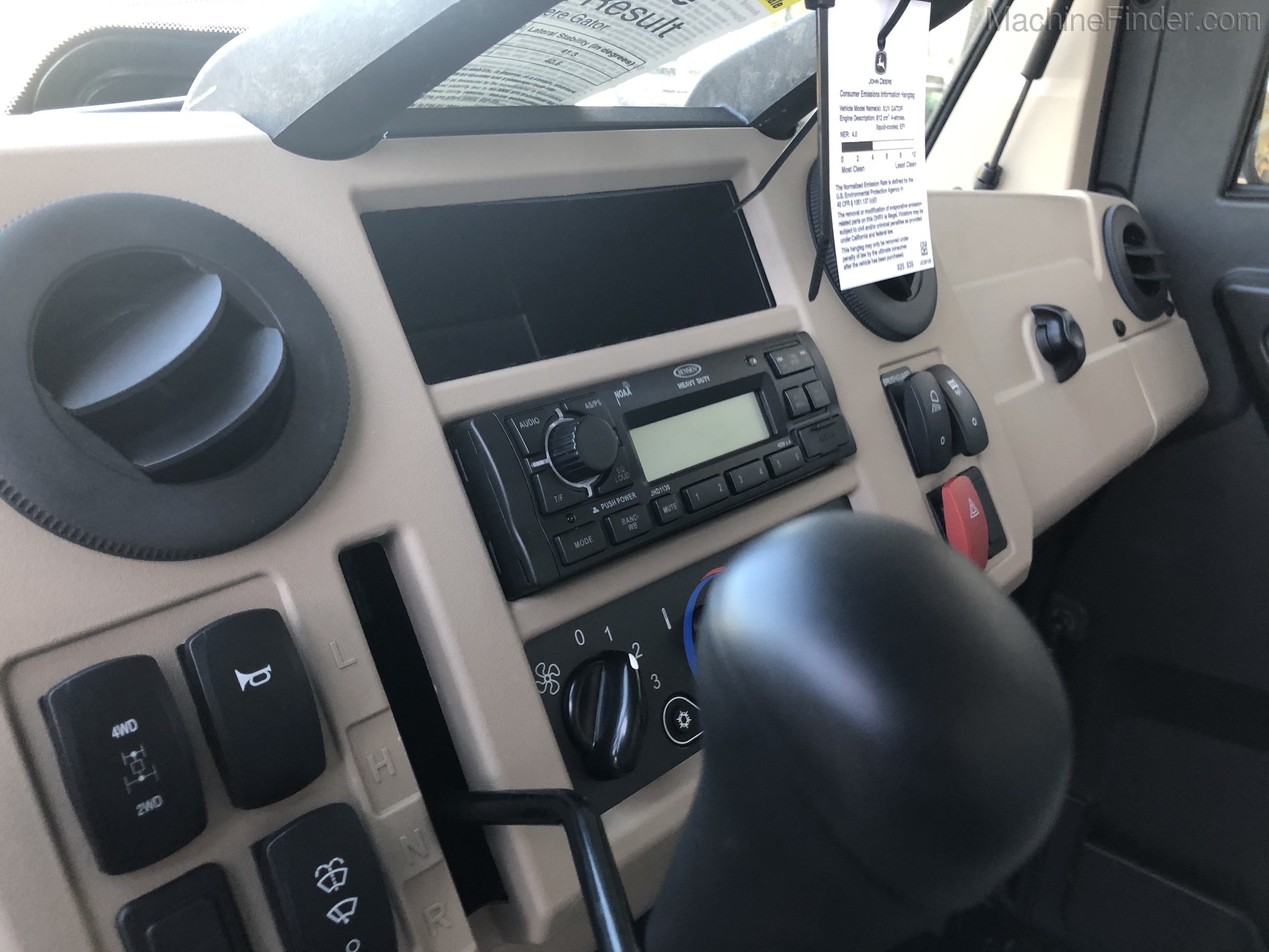 2020 John Deere 835R Image 5