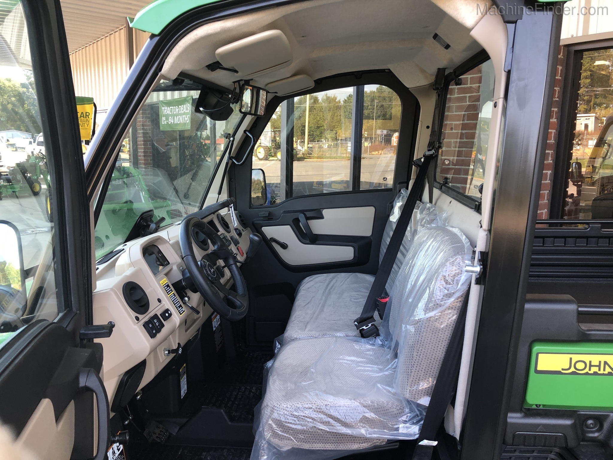 2020 John Deere 835R Image 7