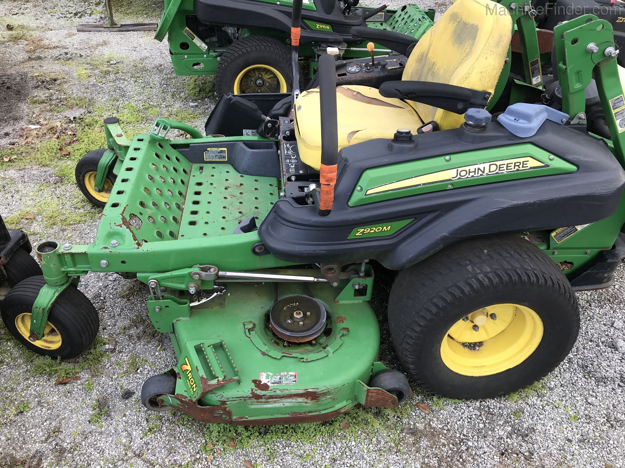 2013 John Deere Z920M Image 1