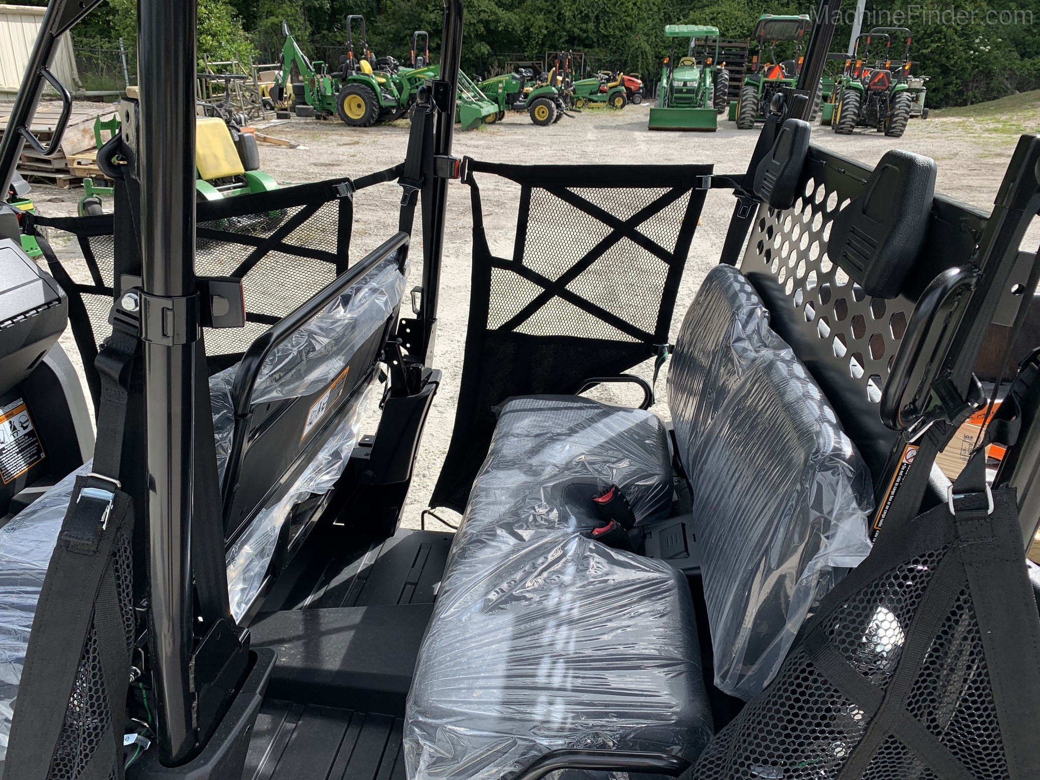 2021 John Deere 590E Image 6