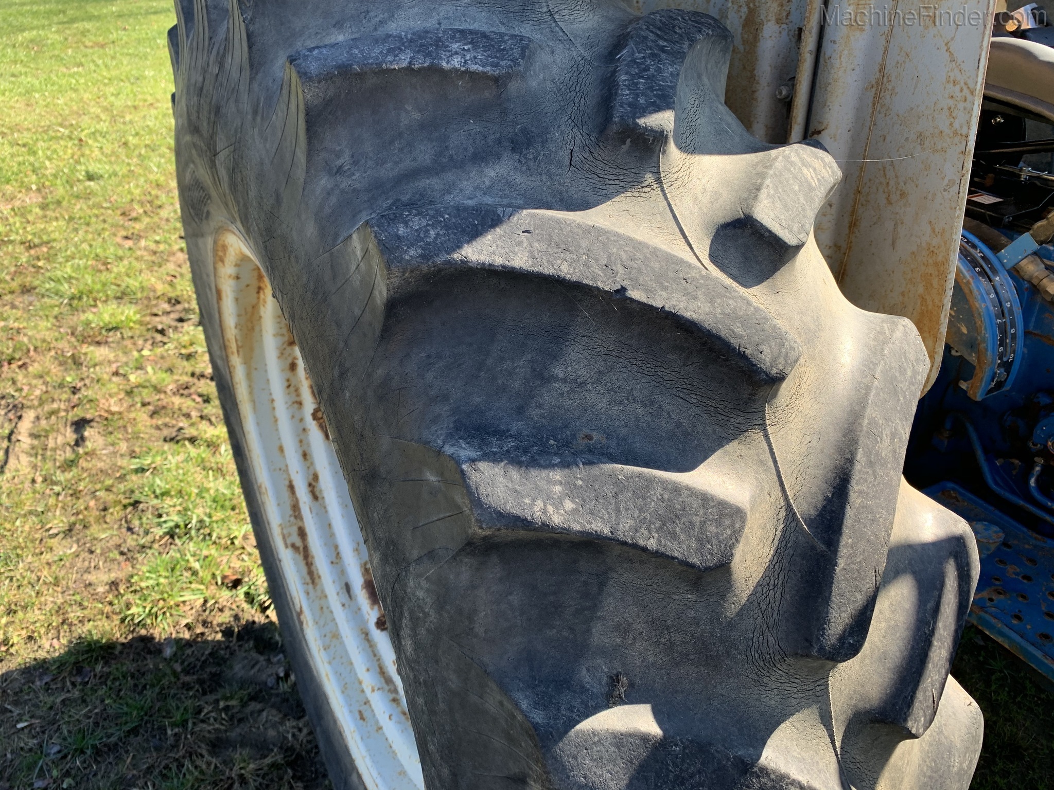 1987 Ford 4610 SERIES II Image 8