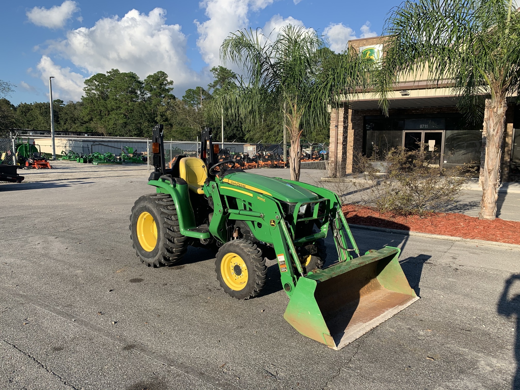 2018 John Deere 3025E Image 1