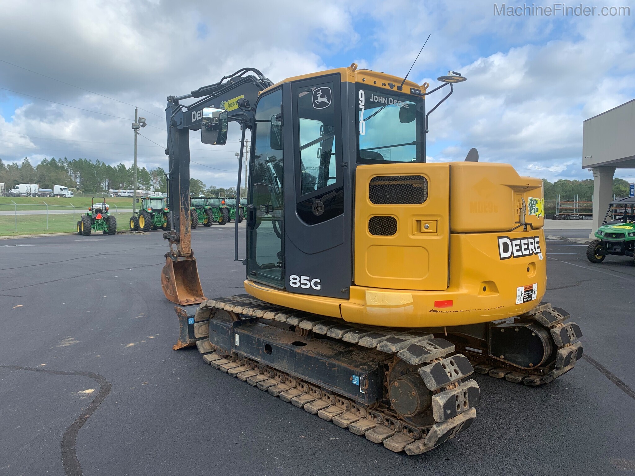 2017 John Deere 85G Image 3