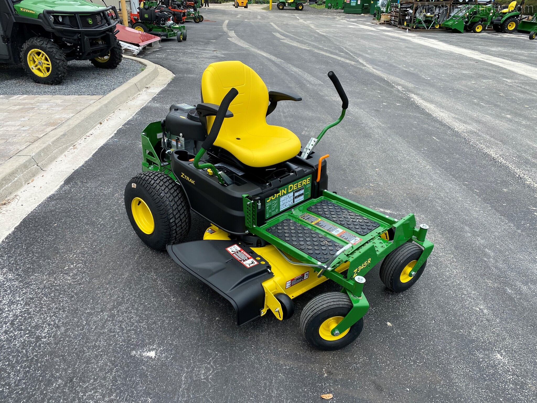 2021 John Deere Z345R Image 5