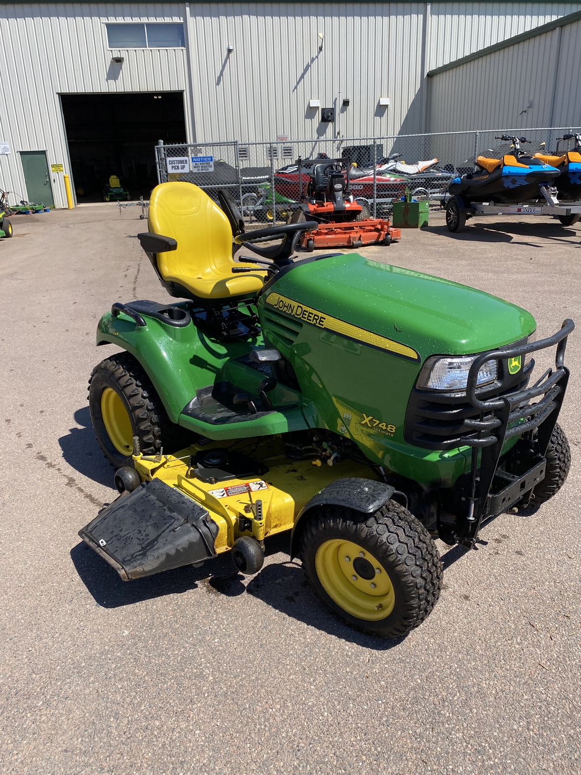 2011 John Deere X748 Image 7