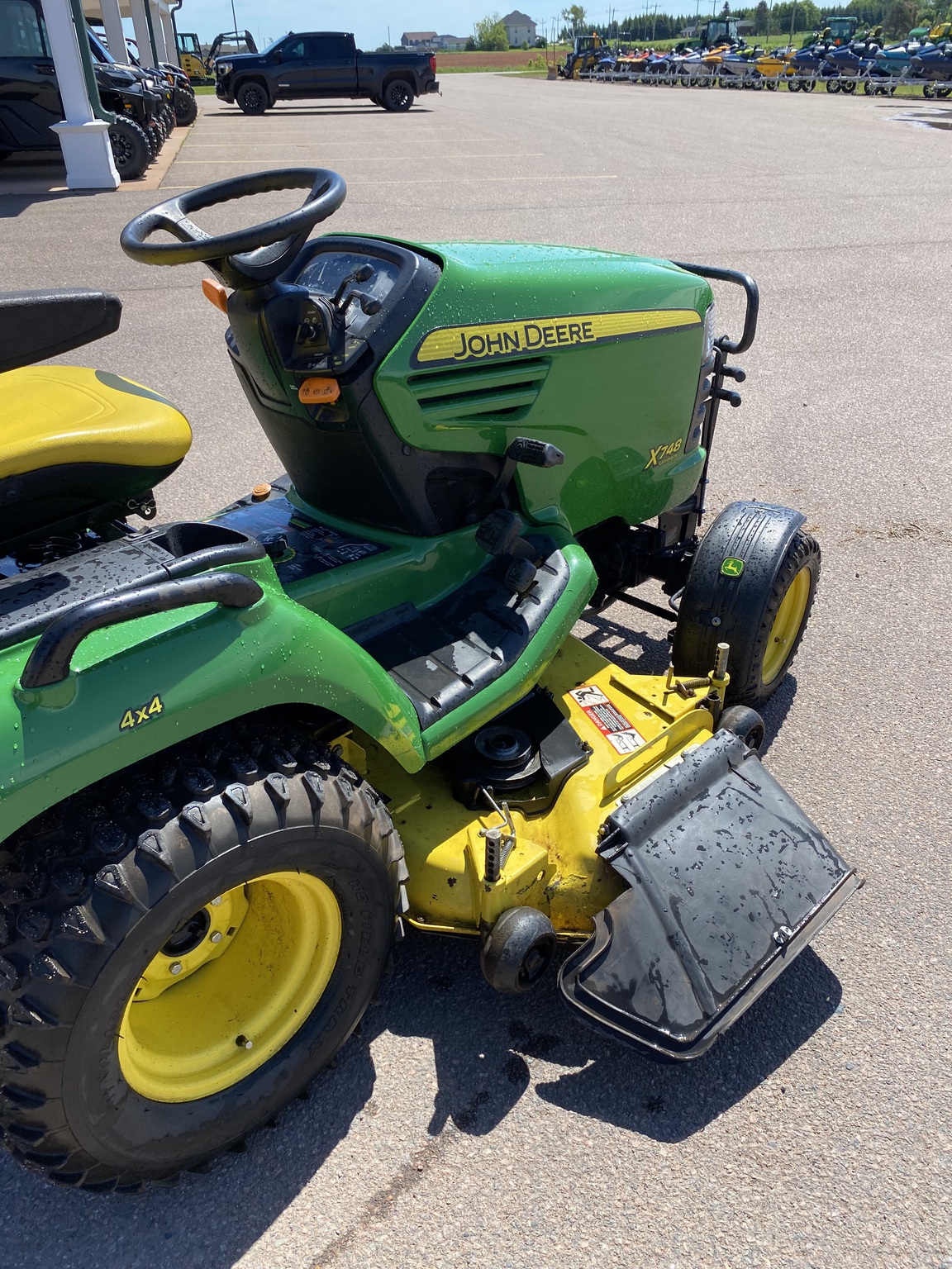 2011 John Deere X748 Image 6