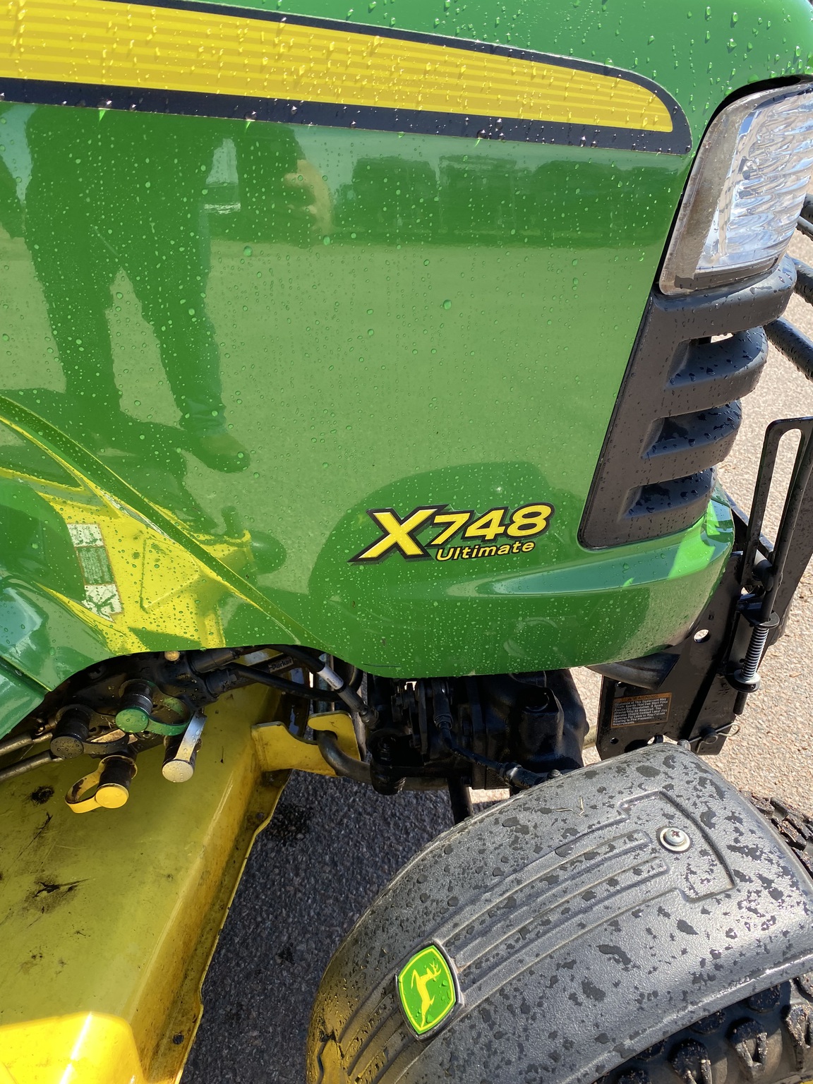 2011 John Deere X748 Image 8