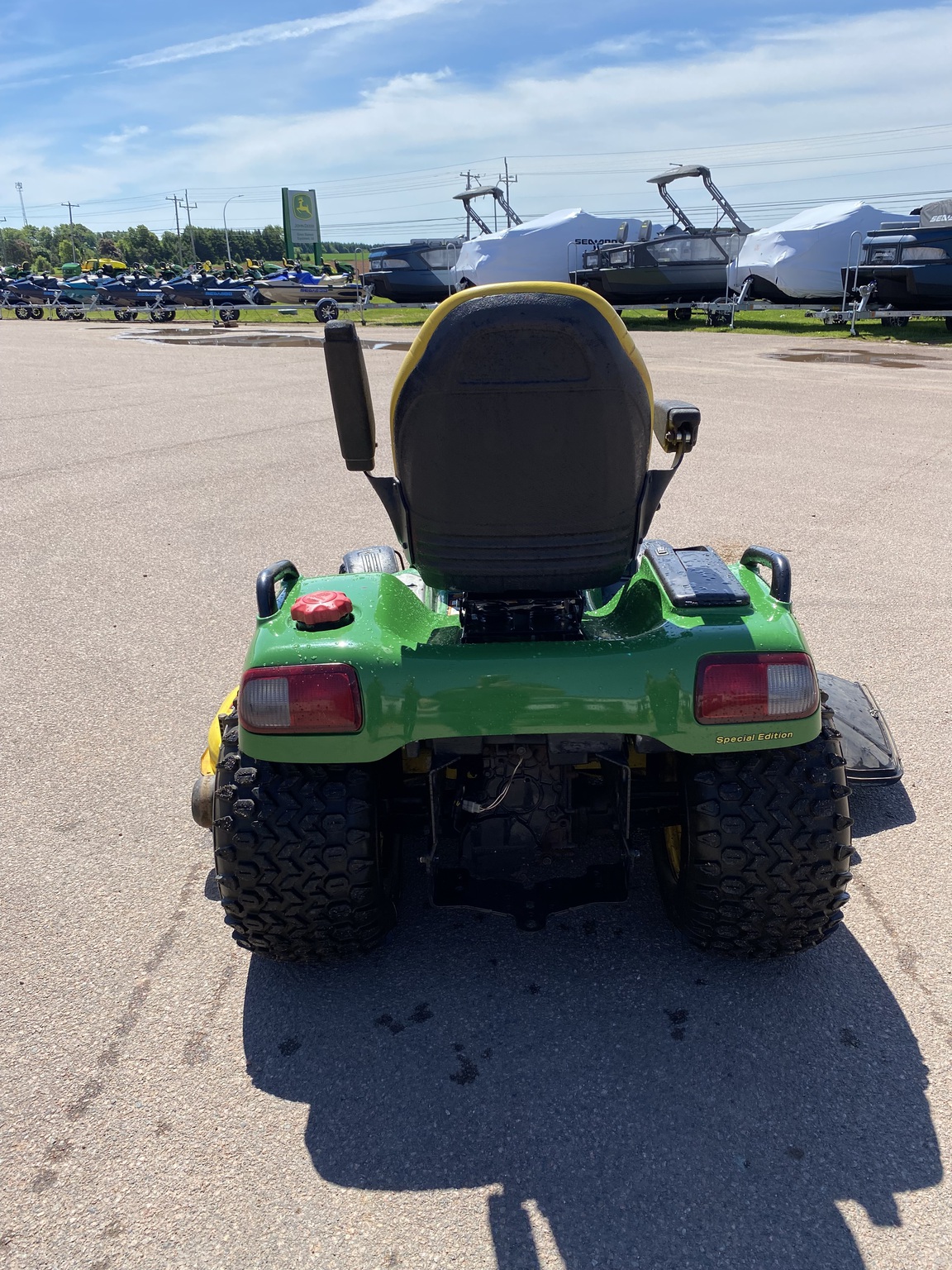 2011 John Deere X748 Image 5