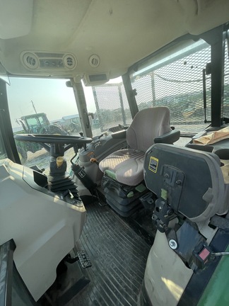 2013 John Deere 6115D Image 8