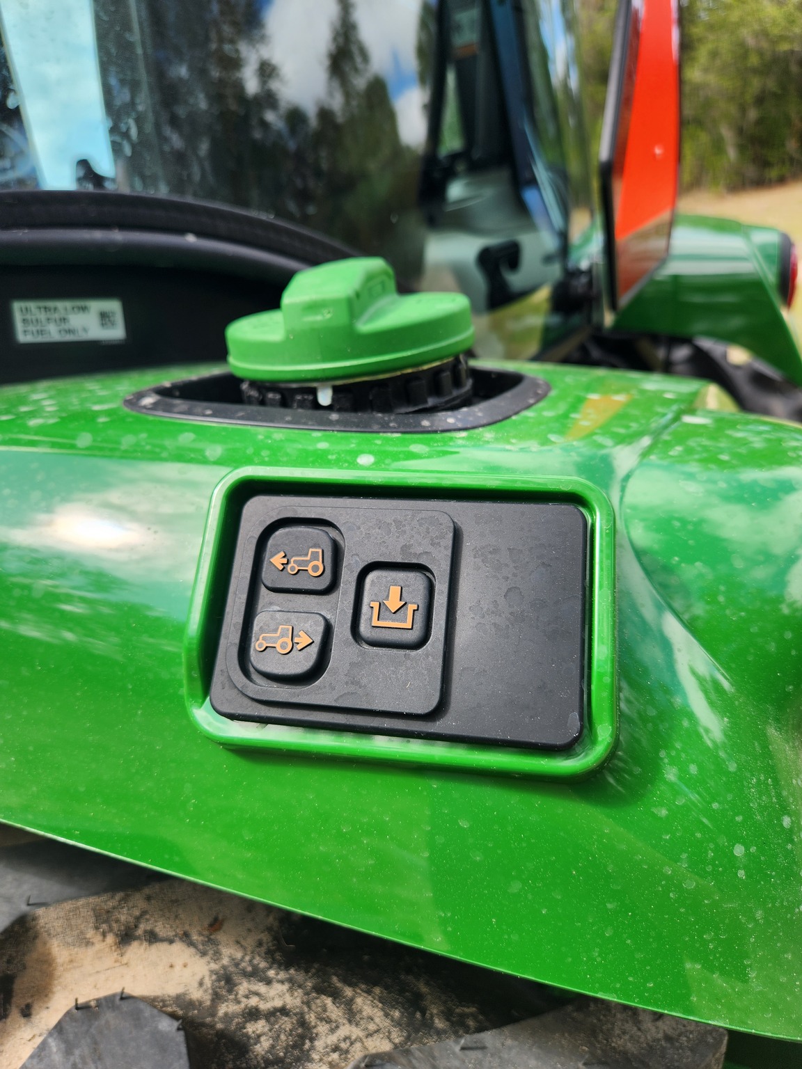 2023 John Deere 4052R Image 9