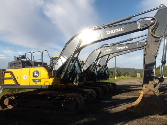 2023 John Deere 210P