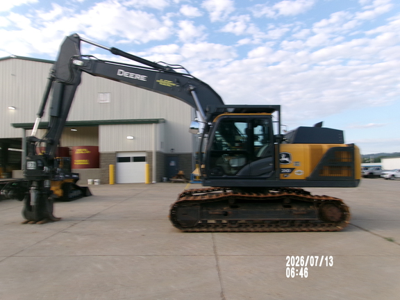 Photo of a 2024 John Deere 210 P