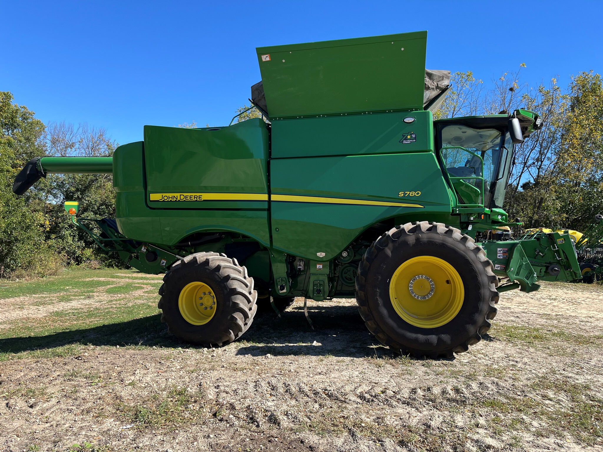 2022 John Deere S780 at Heritage Tractor in Rockport, IL