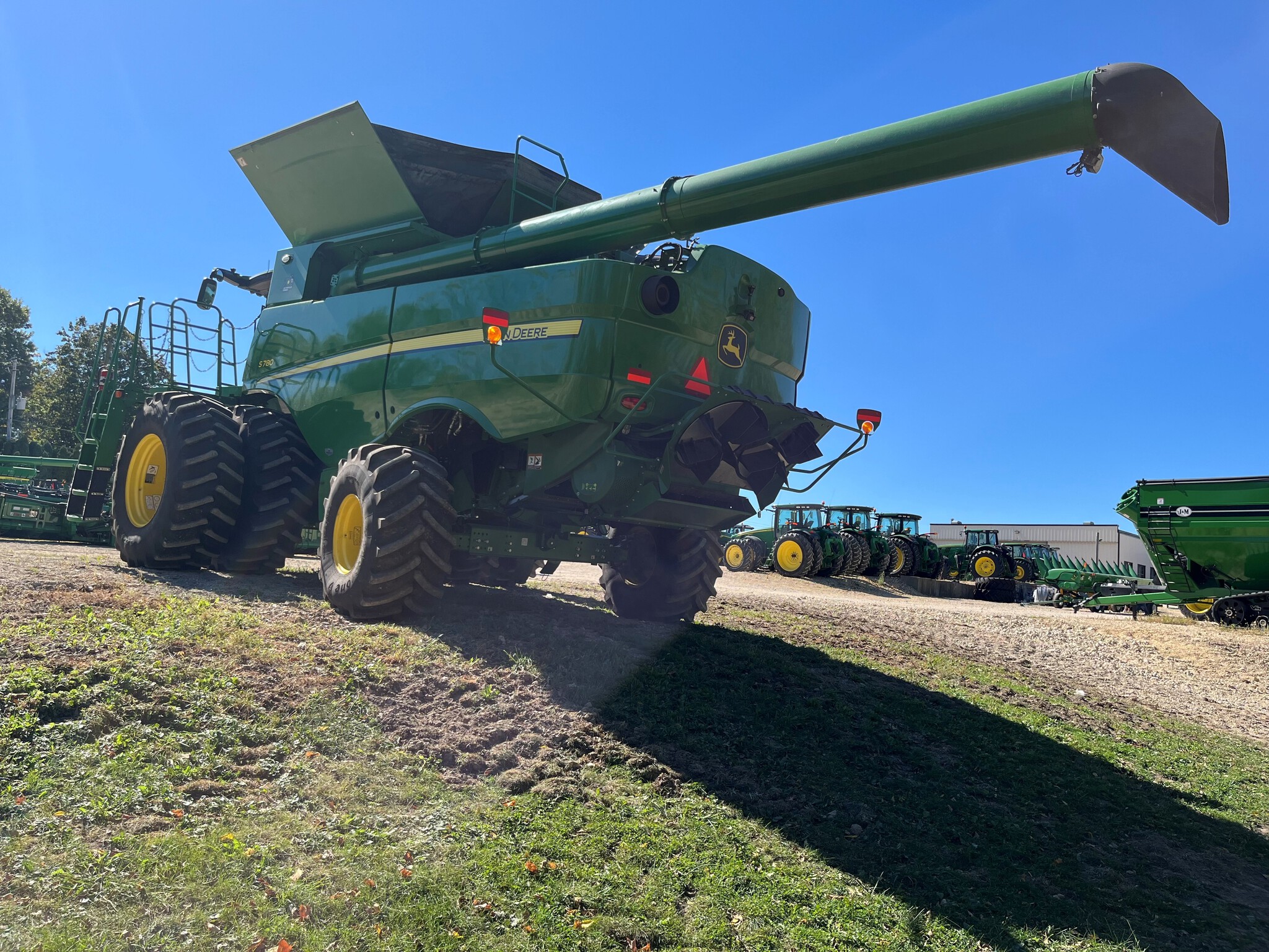  2022 John Deere S780 at Heritage Tractor in Rockport, IL