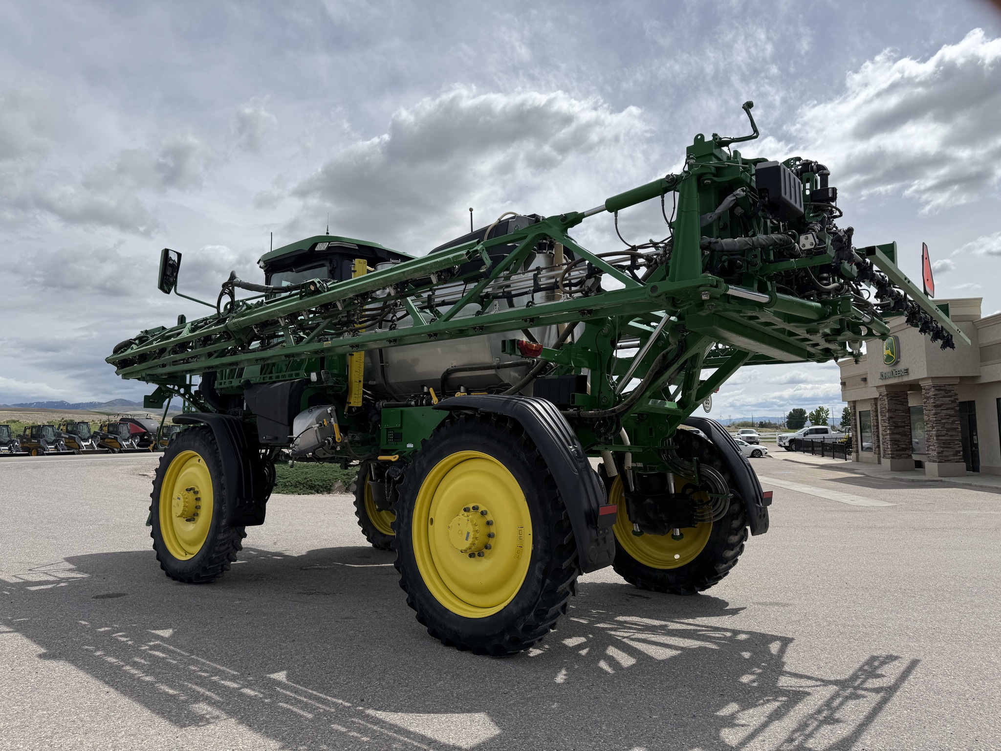 2022 John Deere 412R Image 3