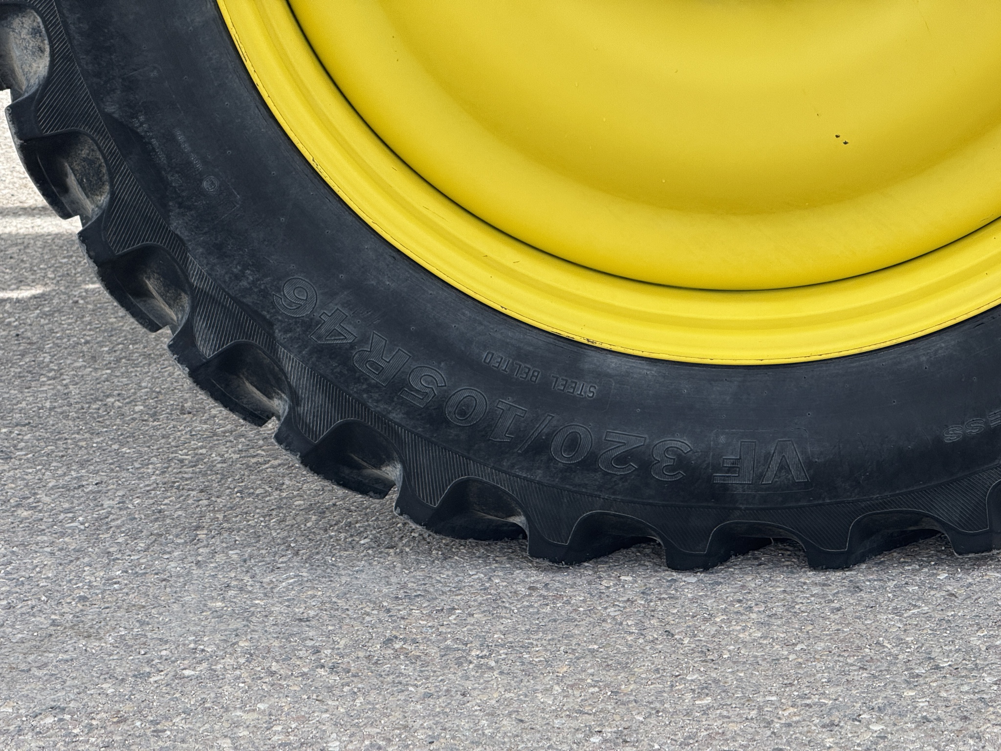 2022 John Deere 412R Image 31