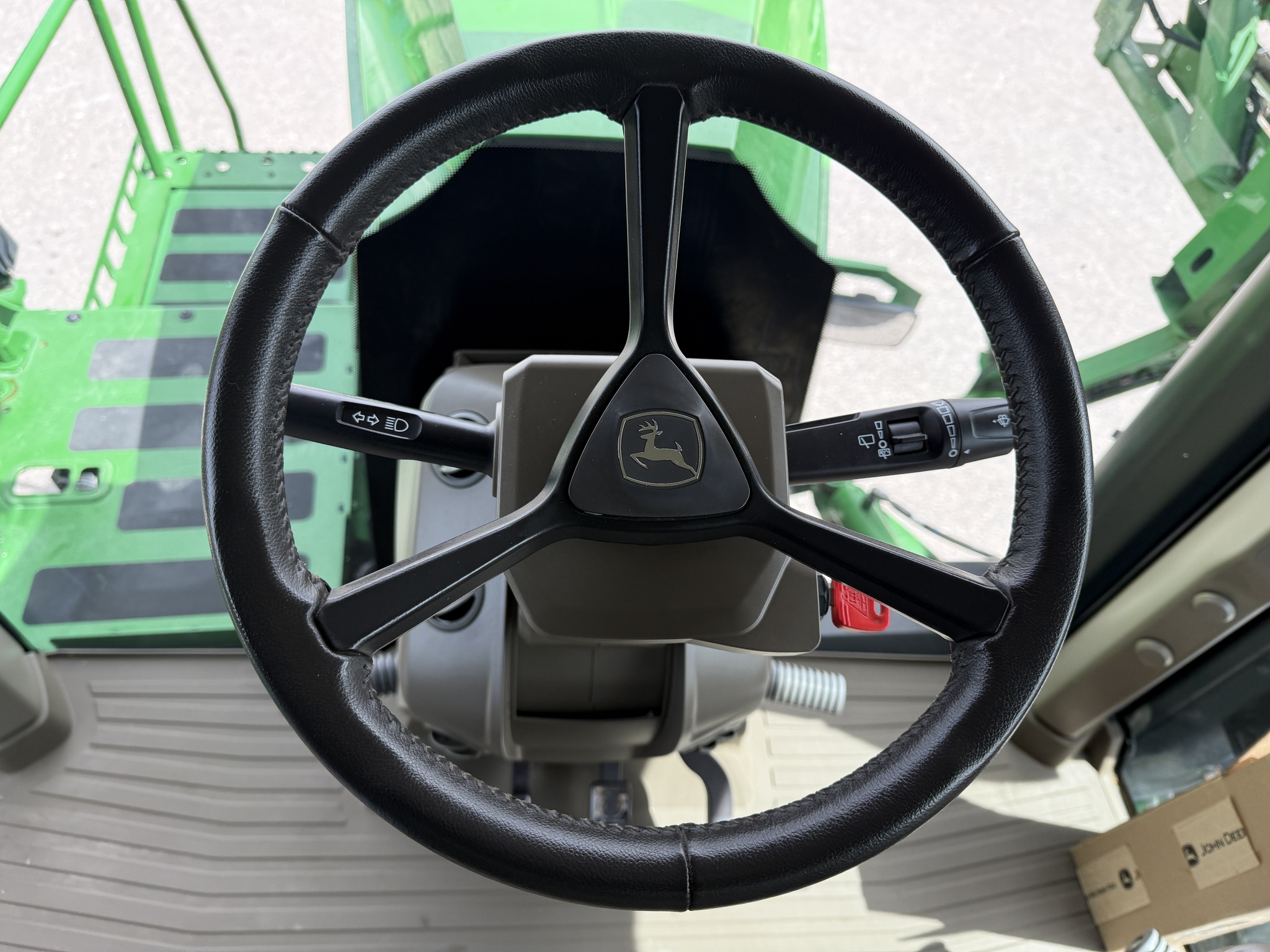 2022 John Deere 412R Image 12