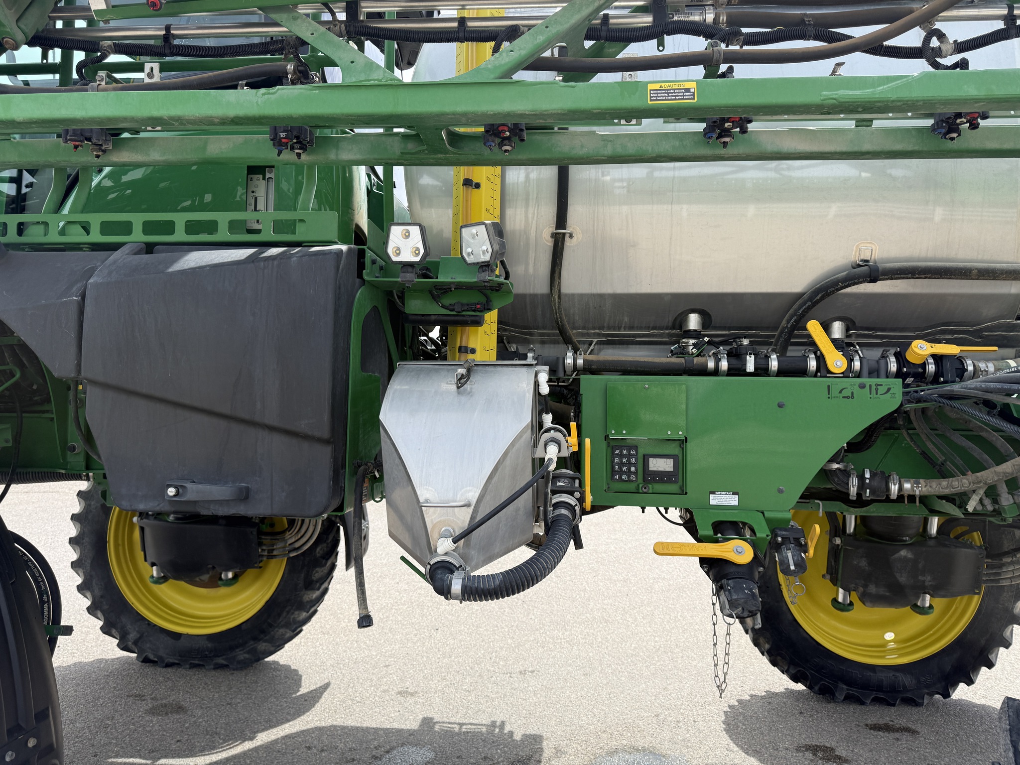 2022 John Deere 412R Image 43