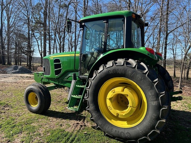2008 John Deere 7130 Image 3