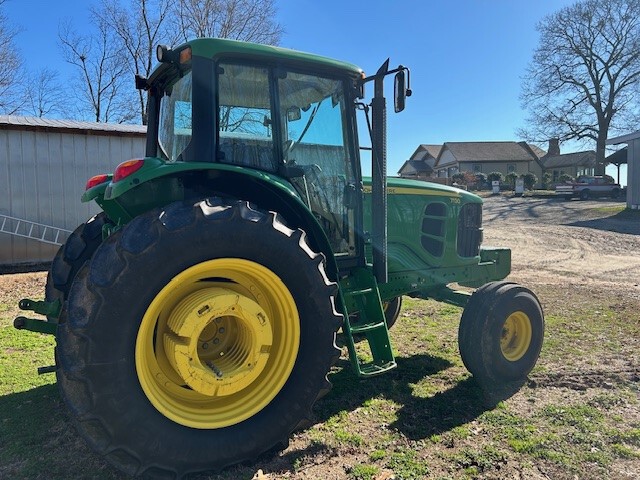 2008 John Deere 7130 Image 6