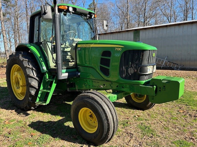 2008 John Deere 7130 Image 1