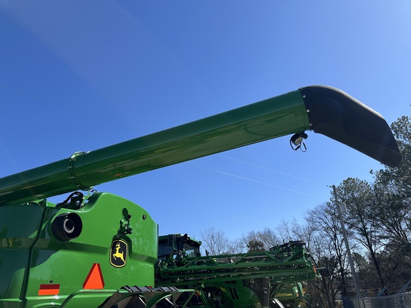 2023 John Deere S790