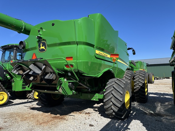 2023 John Deere S790
