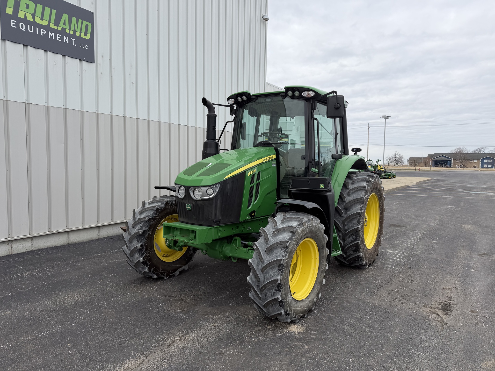 2022 John Deere 6120M Image 2