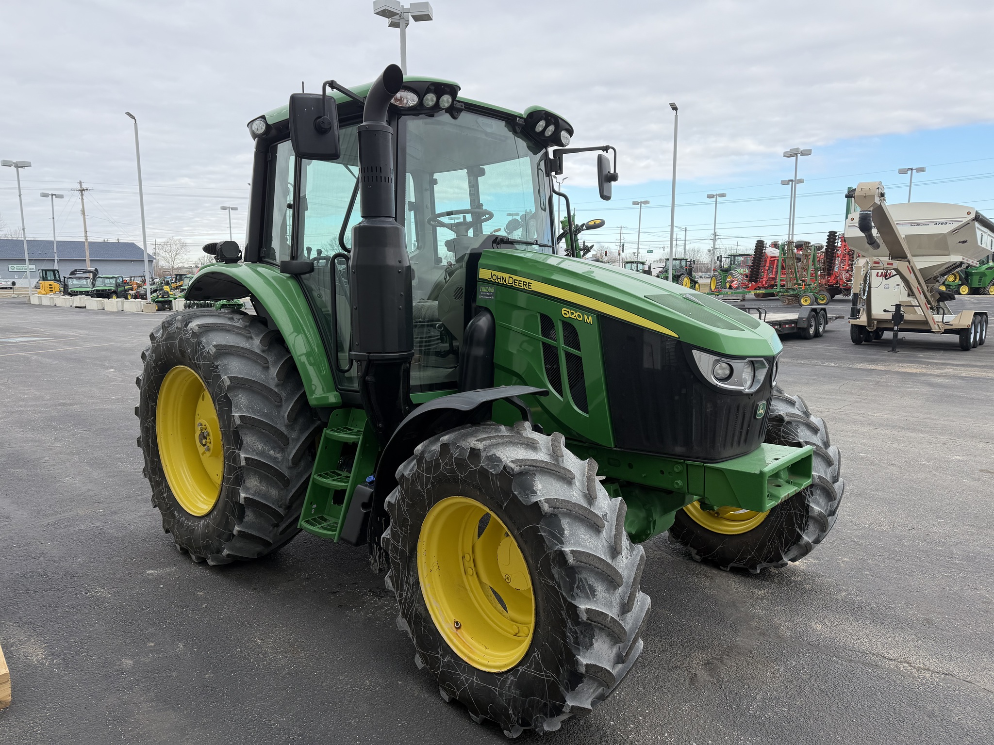 2022 John Deere 6120M Image 4