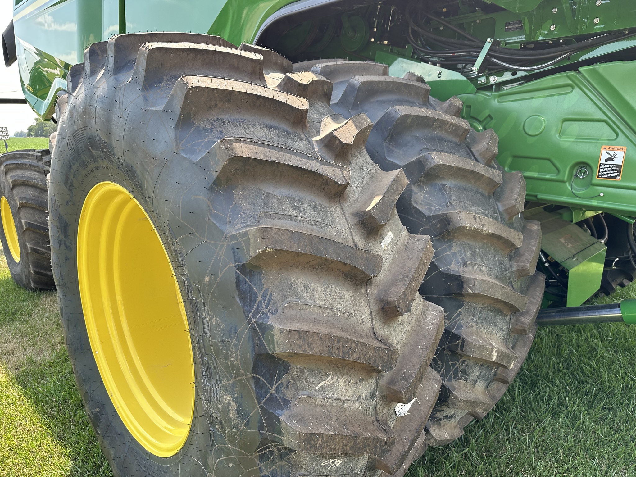 2023 John Deere X9 1000 Image 9