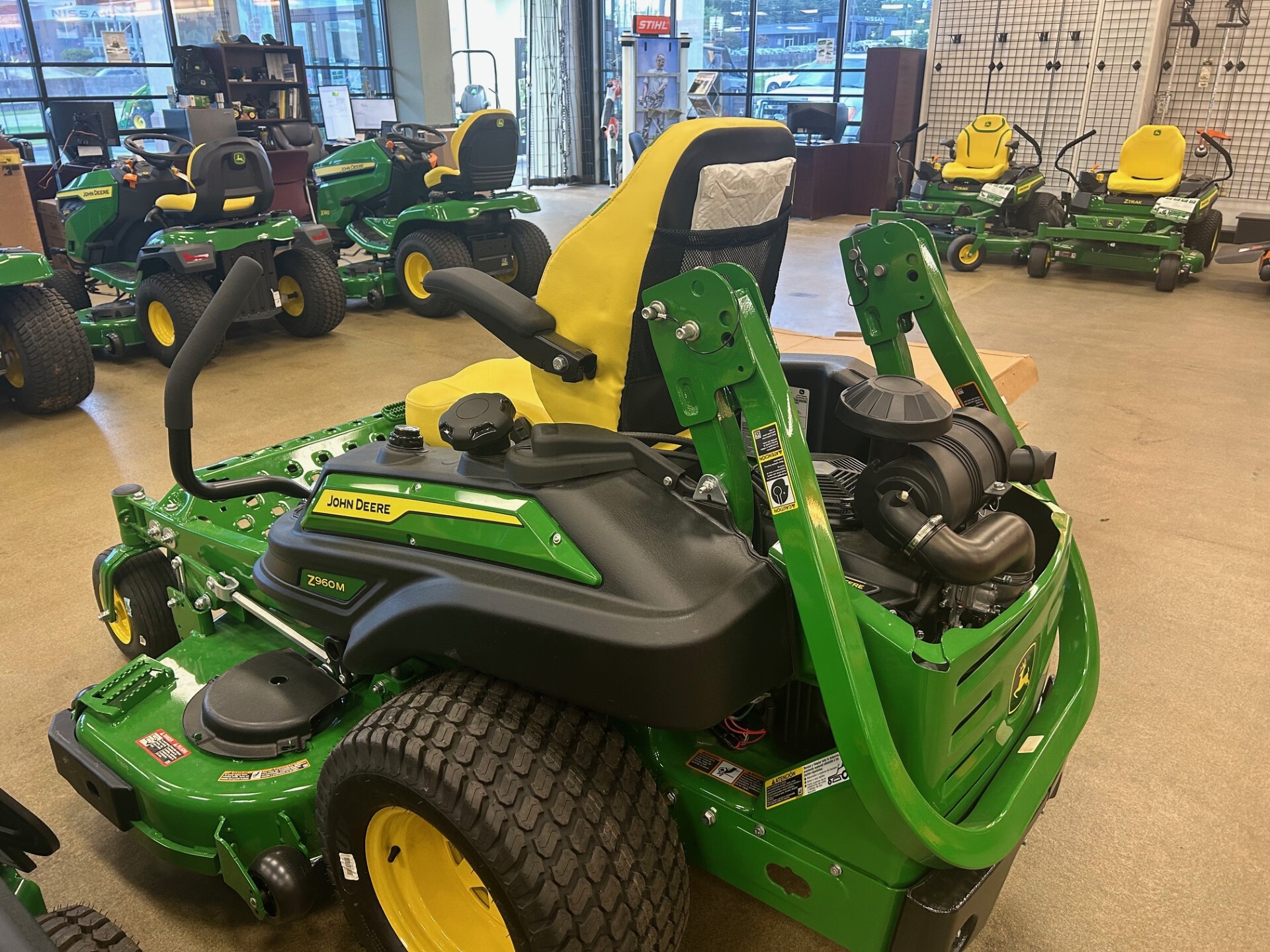 2025 John Deere Z960M Image 3