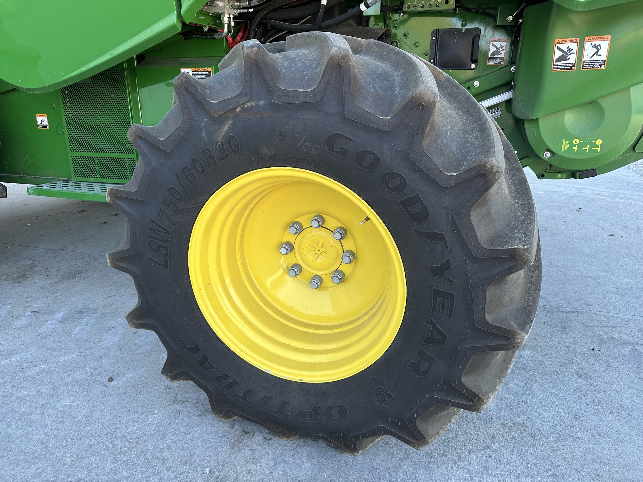 2024 John Deere S780 Image 7