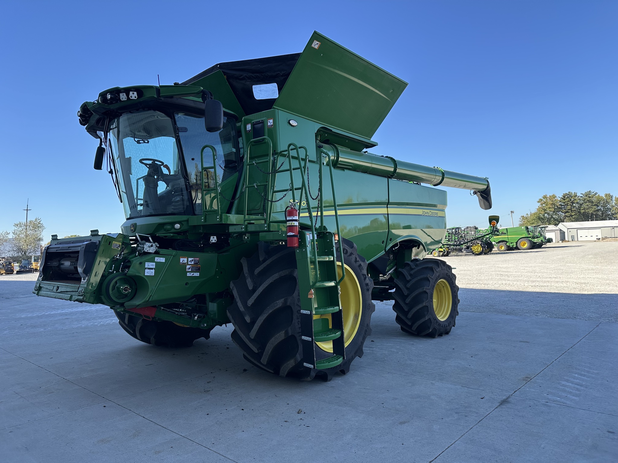 2024 John Deere S780 Image 6