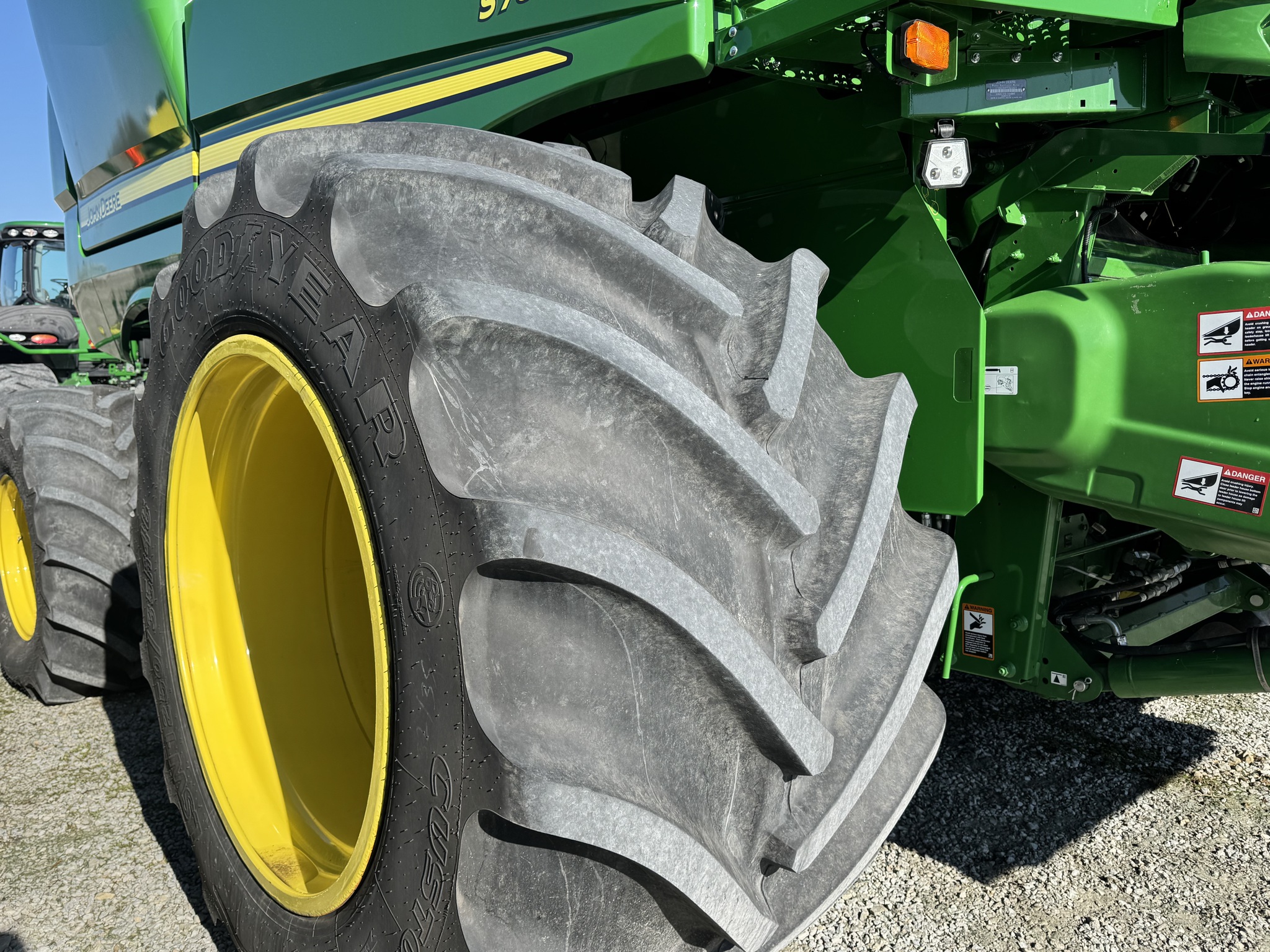 2024 John Deere S780 Image 8
