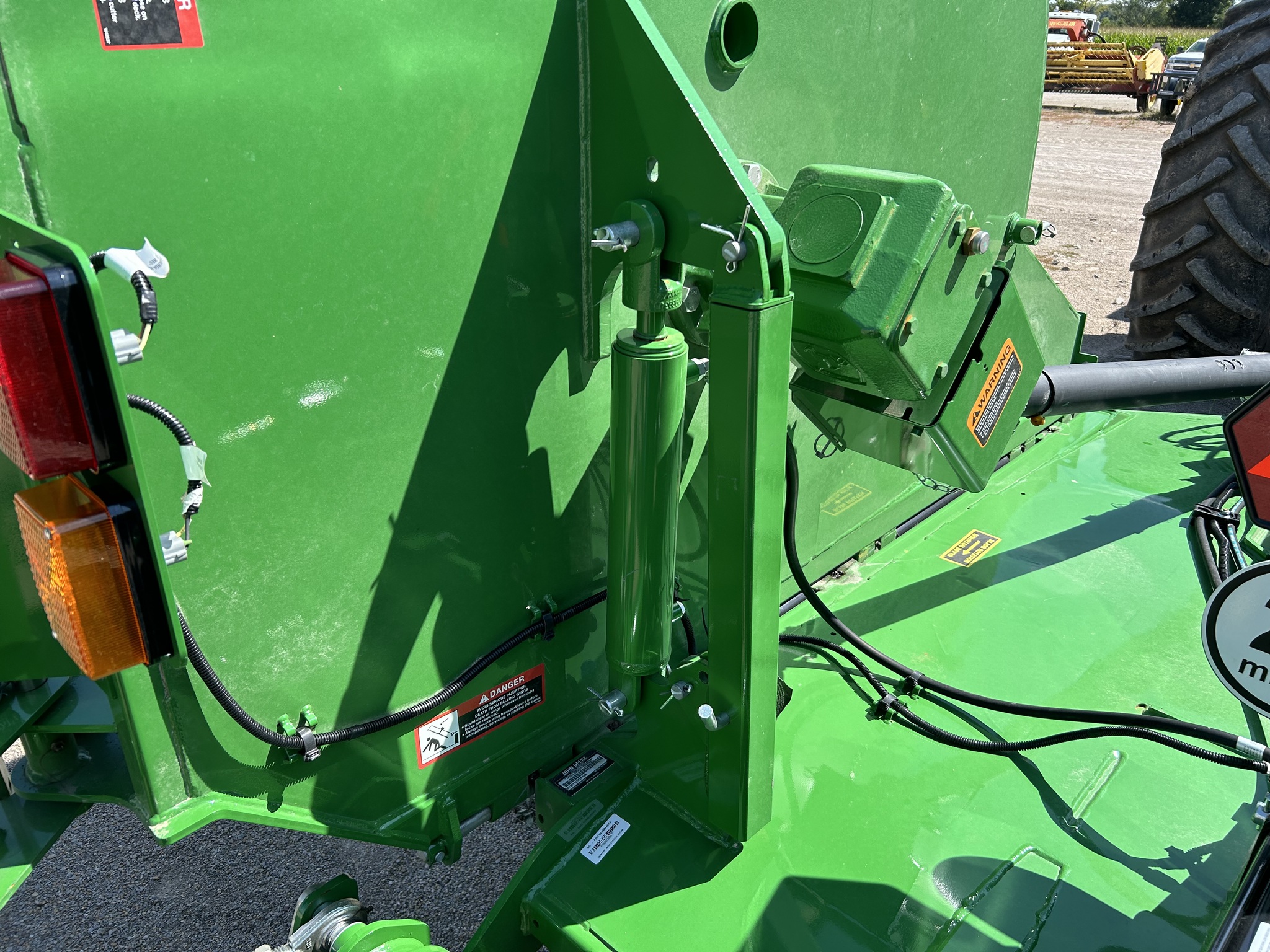 2025 John Deere FC15M Image 6