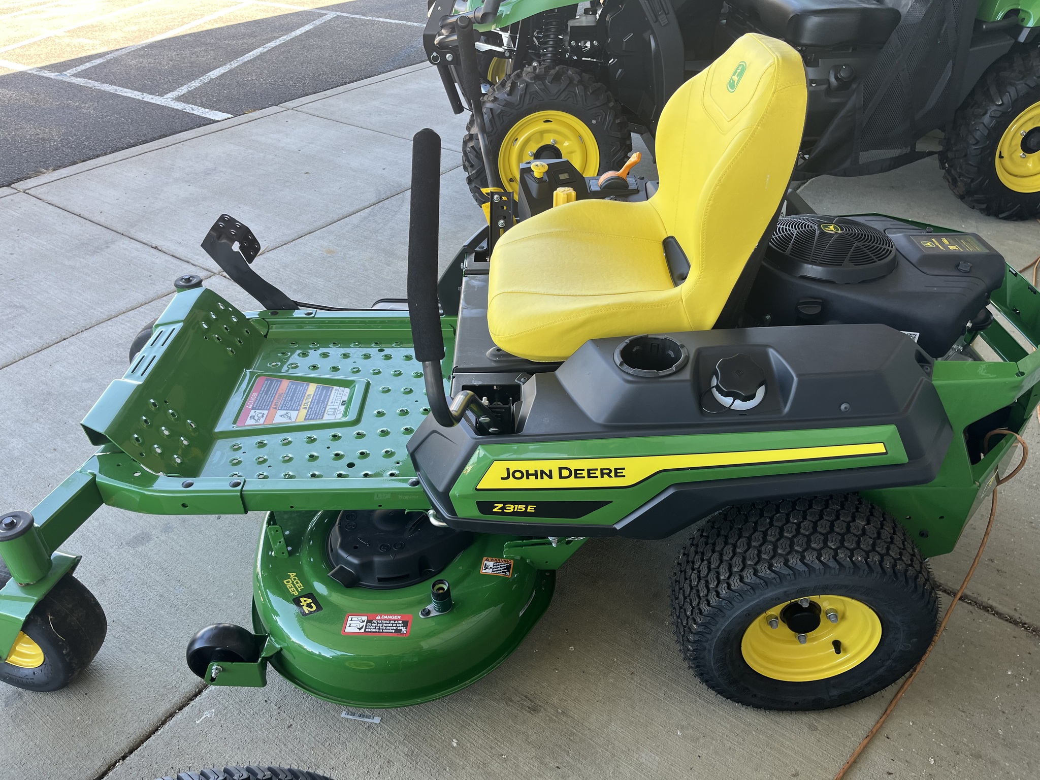2025 John Deere Z315E Image 1