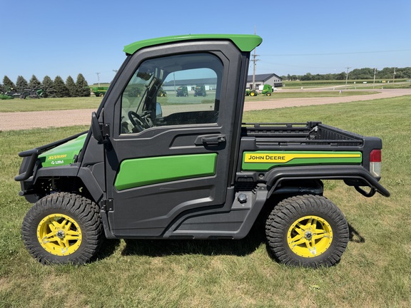 2024 John Deere XUV 835R - Photo6